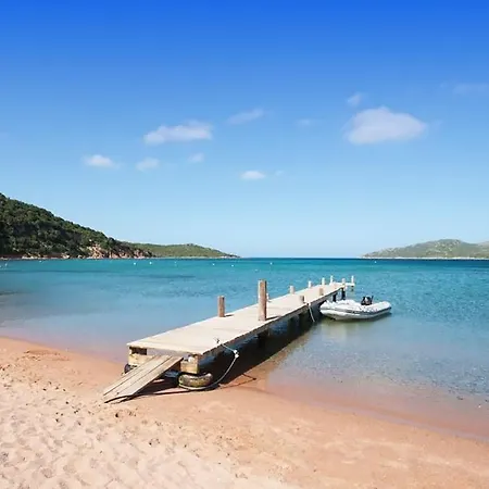 Sleeps 3 Air Con Wifi *