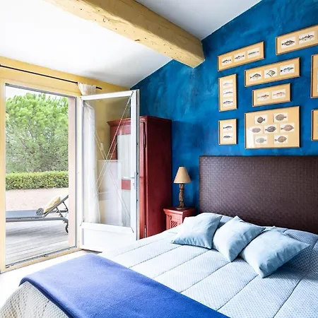 Sleeps 3 Air Con Wifi *