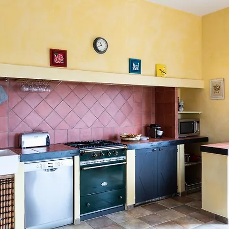 Sleeps 3 Air Con Wifi SantʼAmanza